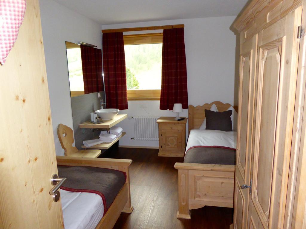 פונטרסינה Hotel Roseg-Gletscher חדר תמונה